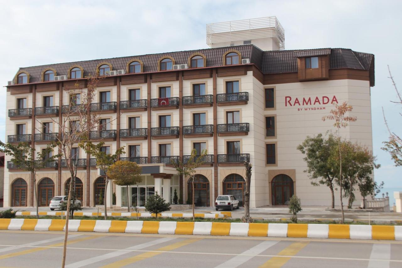 Ramada By Wyndham Van Exterior foto